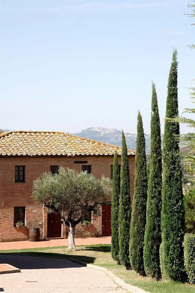 Borgo Tre Rose Otel Valiano 3*,  İtalya
